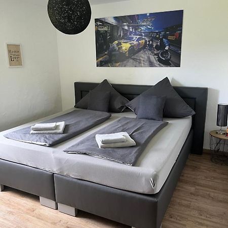 Gaestezimmer Melina Am Nuerburgring Adenau Εξωτερικό φωτογραφία