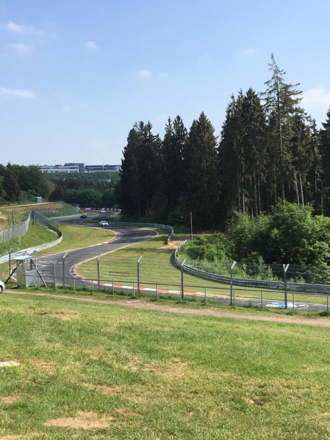 Gaestezimmer Melina Am Nuerburgring Adenau Εξωτερικό φωτογραφία