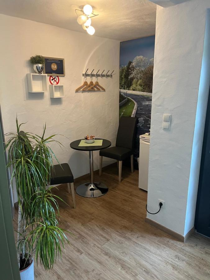 Gaestezimmer Melina Am Nuerburgring Adenau Εξωτερικό φωτογραφία